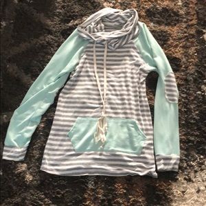 Long sleeve Women’s Cowl Neck Pullover